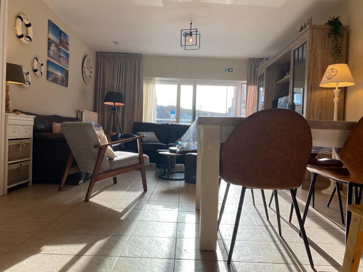 Des Ambassadeurs Appartement Blankenberge Buitenkant foto