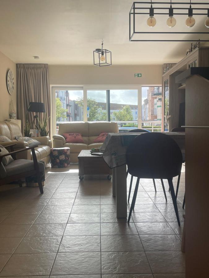 Des Ambassadeurs Appartement Blankenberge Buitenkant foto